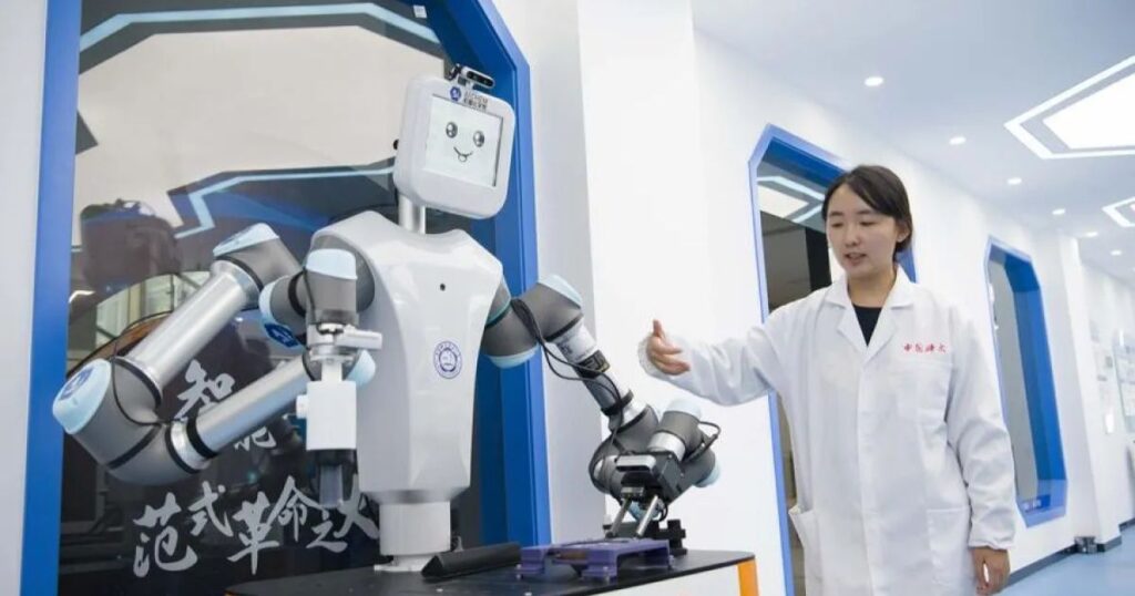 China Ciptakan Robot Ahli Kimia untuk Mendorong Transformasi Laboratorium Sains